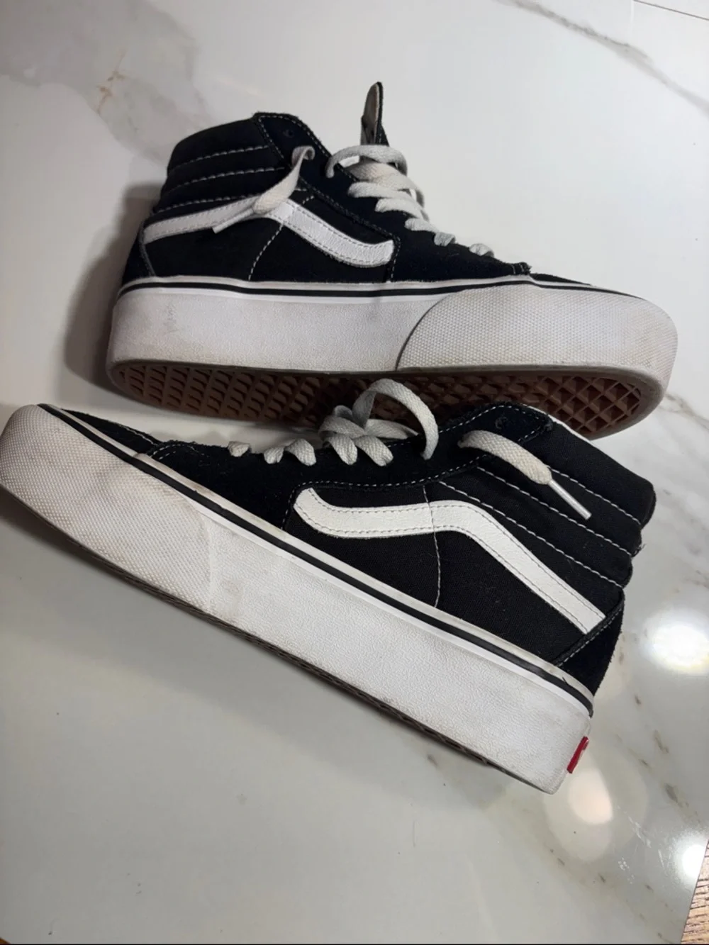Vans Kids Black and White High-Top Skate Sneakers size 7.0 us woman - Picture 7 of 7